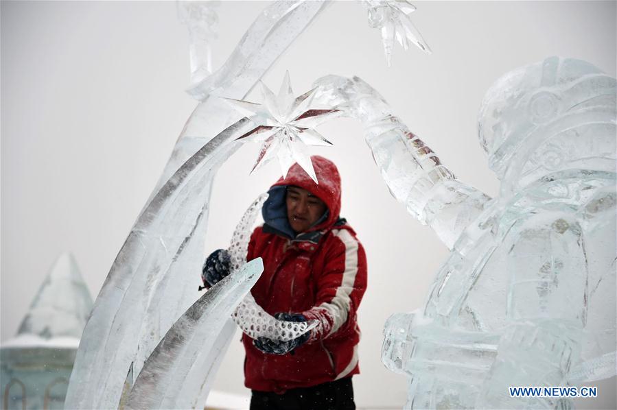 CHINA-HARBIN-ICE SCULPTURE (CN)