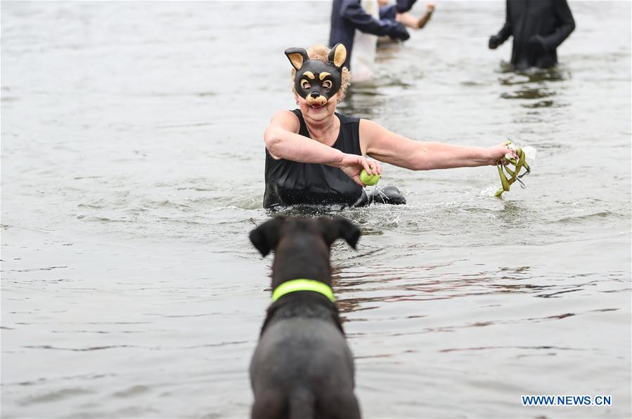 GERMANY-BERLIN-WINTER SWIMMING CARNIVAL