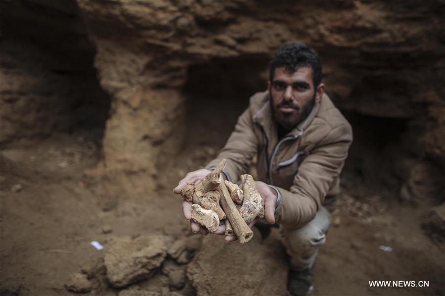 MIDEAST-BEIT HANOUN-ARCHAEOLOGY-CEMETERY