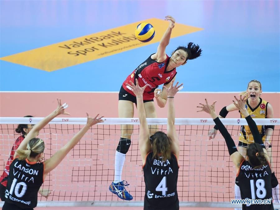 (SP)TURKEY-ISTANBUL-VOLLEYBALL-TURKISH WOMEN LEAGUE-VAKIFBANK VS ECZACIBASI 