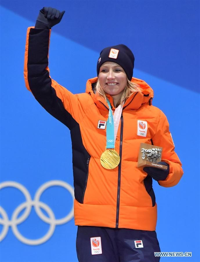 (SP)OLY-SOUTH KOREA-PYEONGCHANG-SPEED SKATING-LADIES' 3000M-MEDAL CEREMONY