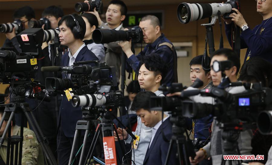 (TWO SESSIONS)CHINA-BEIJING-NPC-PRESS CONFERENCE-FINANCIAL REFORM (CN)