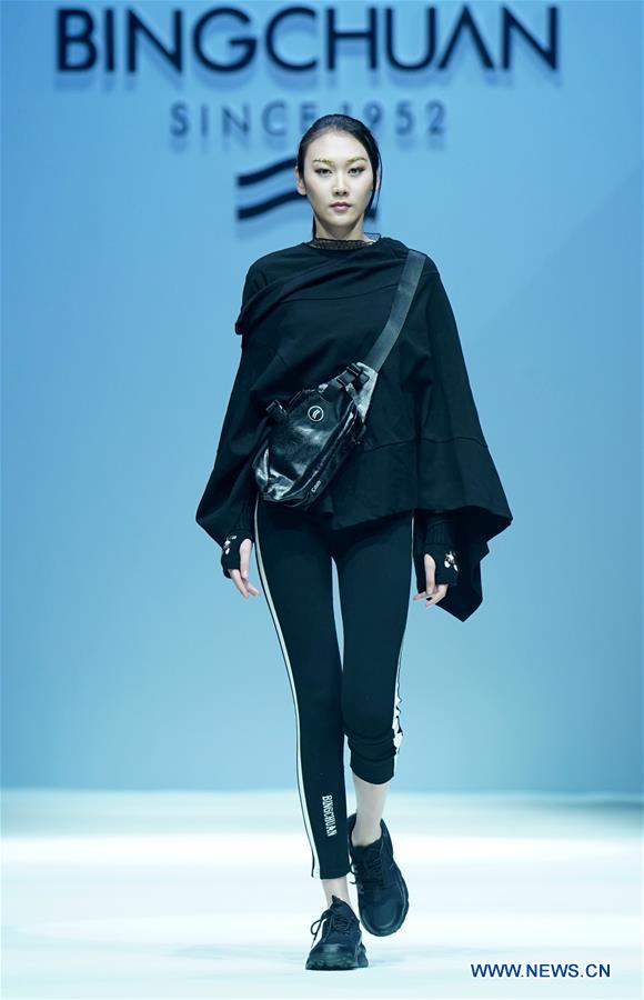 CHINA-BEIJING-FASHION WEEK-SUN YIWEN (CN)