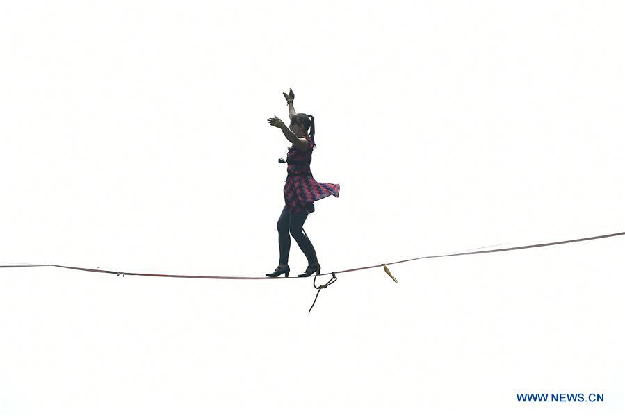 #CHINA-HUNAN-SLACKLINE-HIGH HEELS-CONTEST (CN)