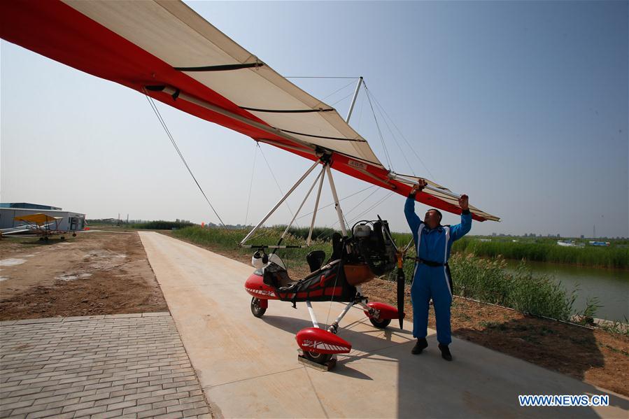 CHINA-NINGXIA-YINCHUAN-FARMER-PILOT (CN)