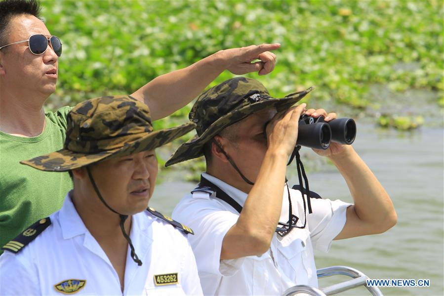 CHINA-HUBEI-HONGHU-LAKE PATROLLER (CN)