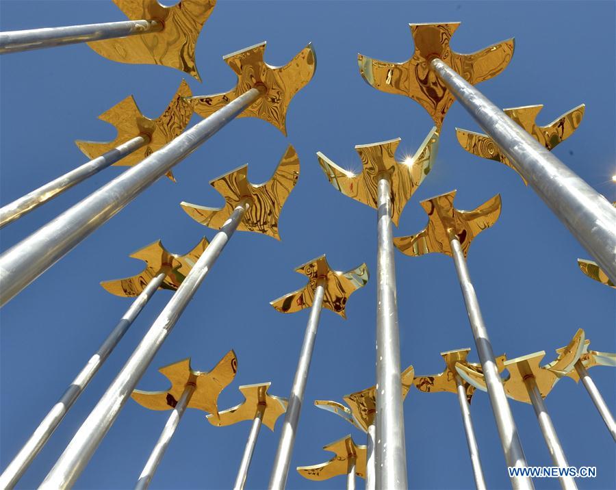 CHINA-GANSU-SCULPTURE-DESERT (CN)