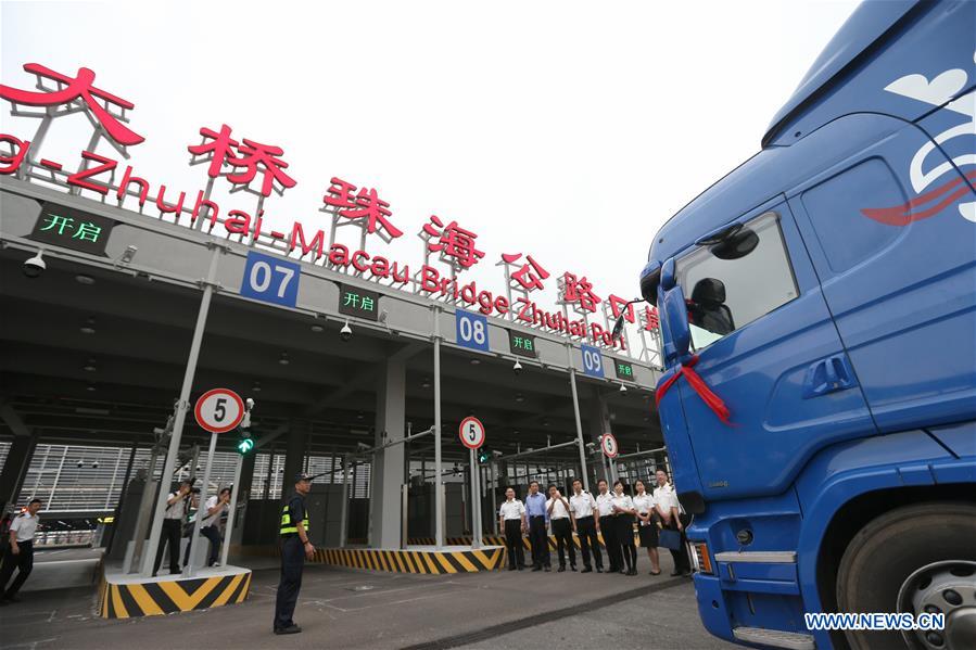 CHINA-HONG KONG-ZHUHAI-MACAO BRIDGE-PUBLIC TRAFFIC (CN)