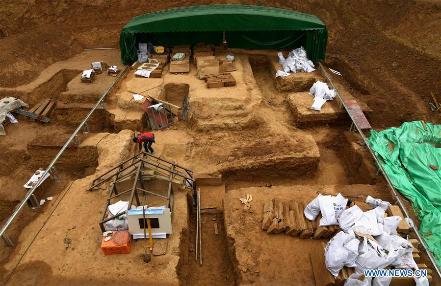 CHINA-HENAN-LUOYANG-TOMB EXCAVATION (CN)