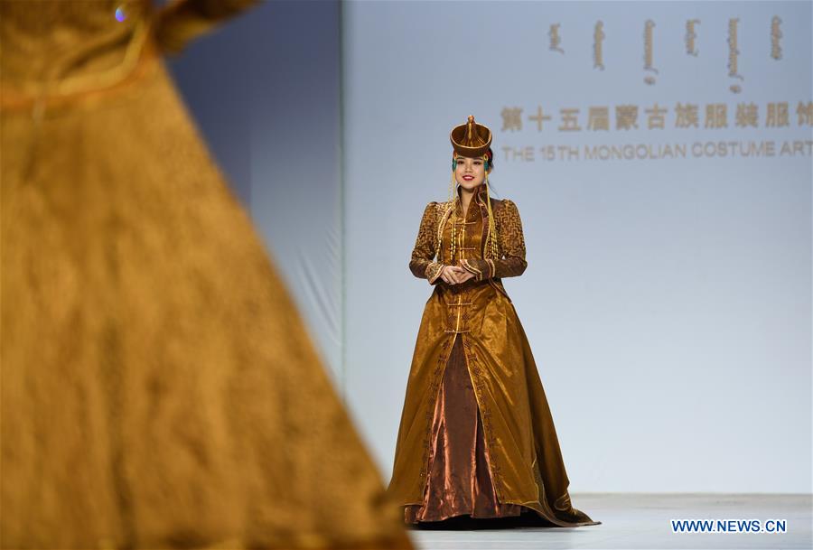 CHINA-INNER MONGOLIA-HOHHOT-COSTUME FESTIVAL (CN) 