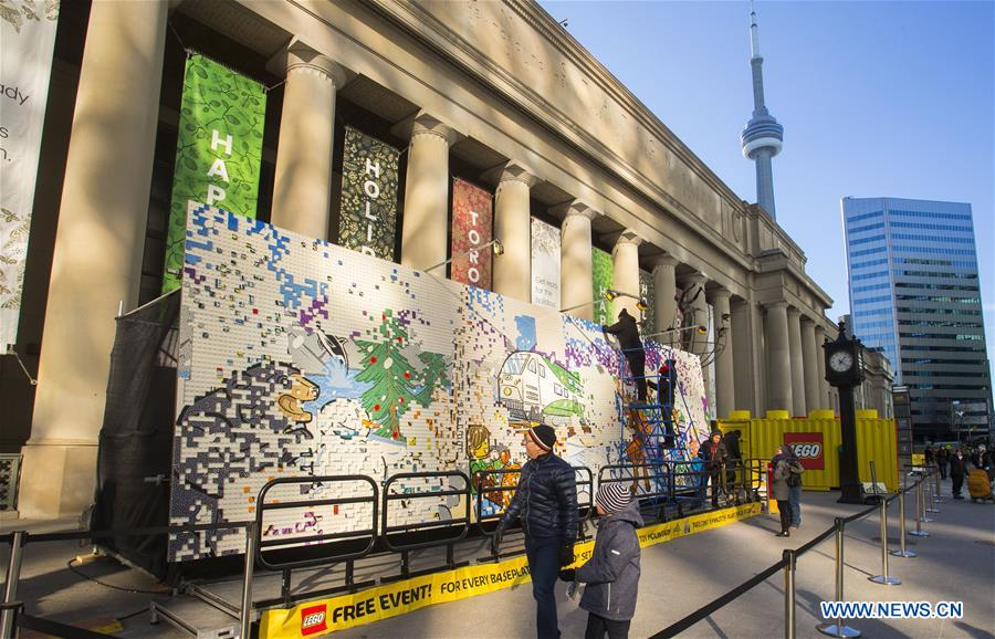 CANADA-TORONTO-LEGO MYSTERY MURAL BUILD