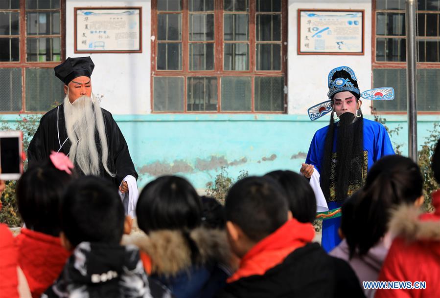 CHINA-HEBEI-SHIJIAZHUANG-FOLK DRAMA-CAMPUS (CN)