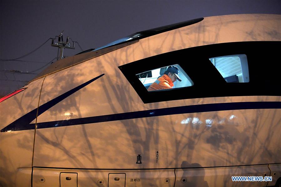 CHINA-ANHUI-HEFEI-BULLET TRAIN-SHUNTING OPERATION (CN)