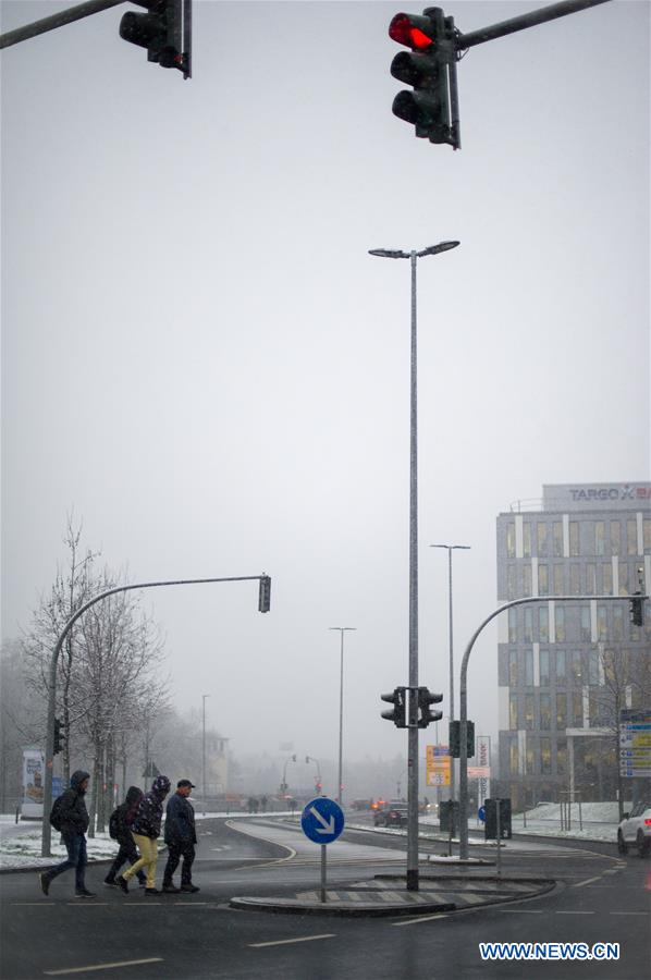 GERMANY-DUISBURG-SNOWFALL