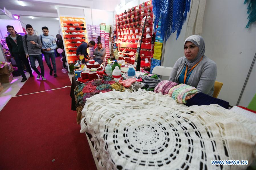 MIDEAST-GAZA CITY-SHOPPING FESTIVAL