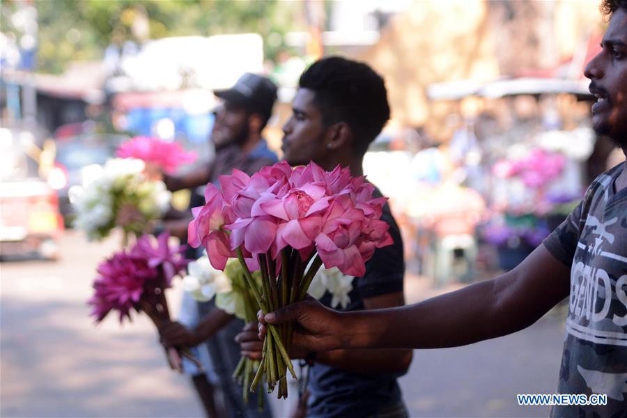 SRI LANKA-KELANIYA-POYA DAY