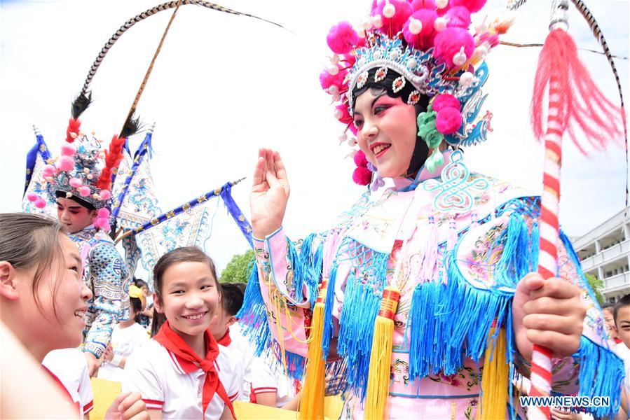 #CHINA-TRADITIONAL CHINESE OPERA-CHILDREN'S DAY (CN)