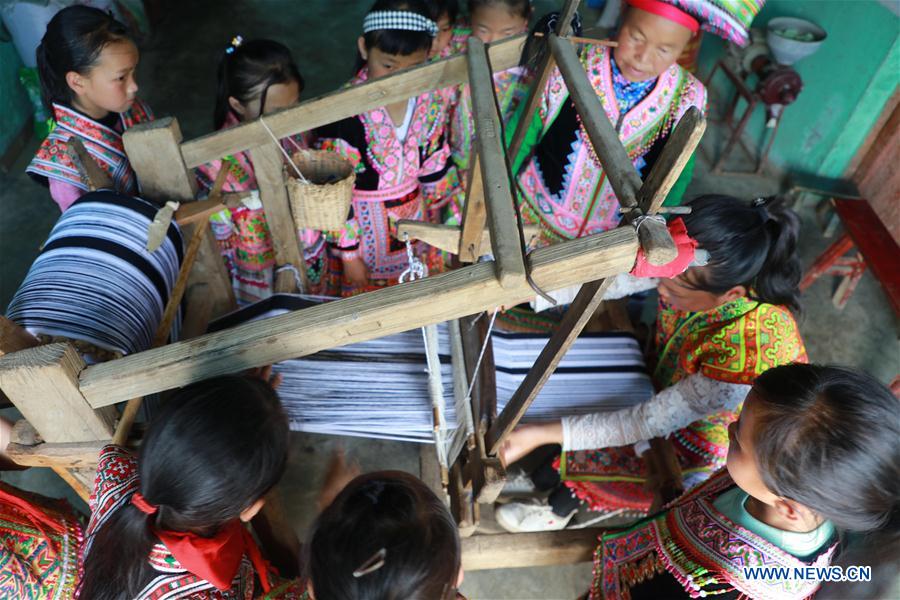 #CHINA-GUIZHOU-BIJIE-CLOTH WEAVING (CN)