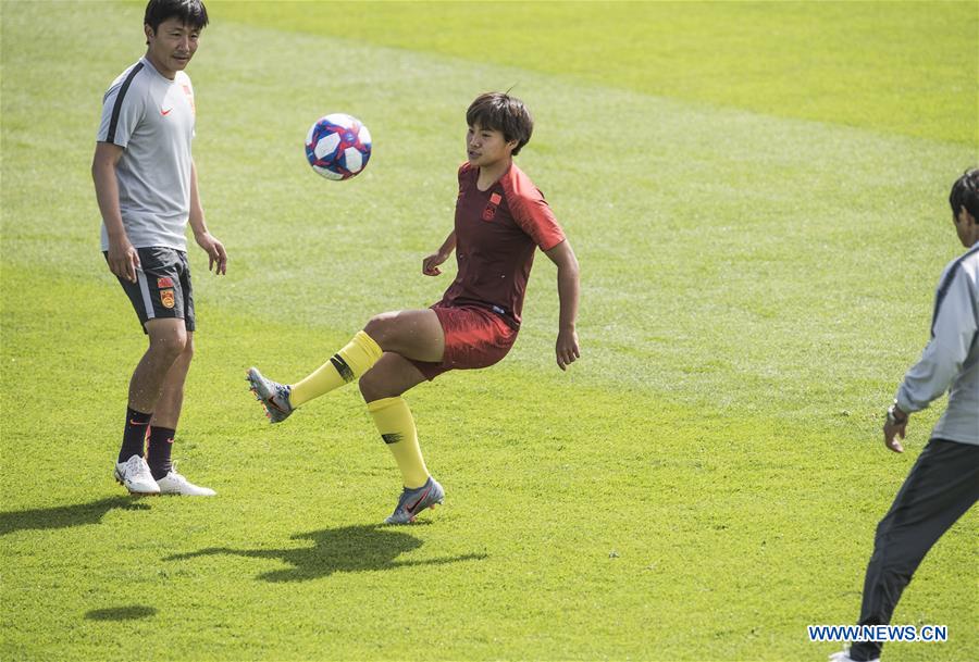 (SP)FRANCE-FABREGUES-2019 FIFA WOMEN'S WORLD CUP-ROUND OF 16-CHINA-TRAINING SESSION