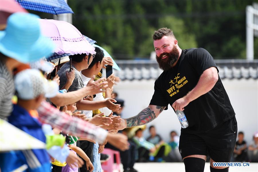 (SP)CHINA-GANSU-DIEBU-STRONGEST MAN COMPETITION