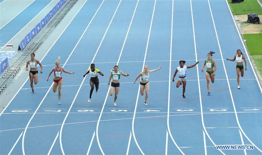 (SP)ITALY-NAPLES-SUMMER UNIVERSIADE-ATHLETICS-WOMEN'S 200M-FINAL