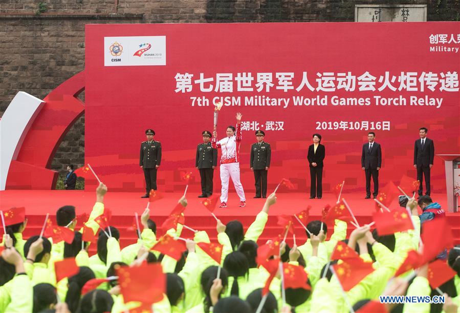 (SP)CHINA-WUHAN-7TH MILITARY WORLD GAMES-TORCH RELAY 