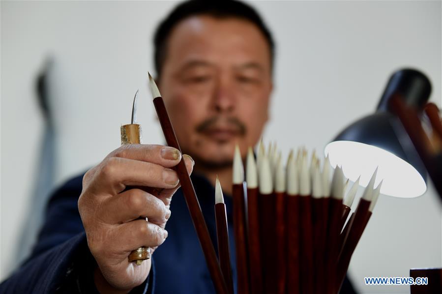 CHINA-ANHUI-JINGXIAN-XUAN INK BRUSH-INHERITOR (CN)