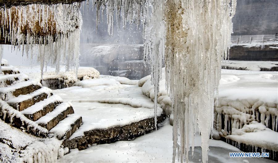 CHINA-SHAANXI-HUKOU WATERFALL-WINTER SCENERY (CN)