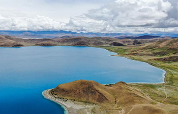 Scenery of Yamzbog Yumco Lake in SW China's Tibet