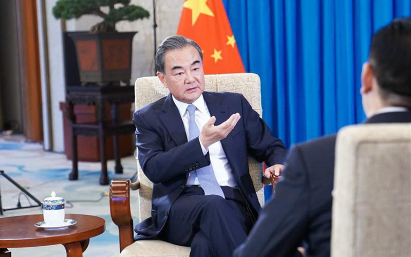 Chinese FM talks on Sino-U.S. ties in exclusive interview with Xinhua