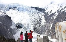 芦山地震波及四川旅游业