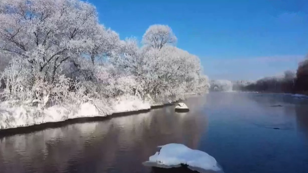 跨越山海，他把“童话世界”送给就地过年的你！